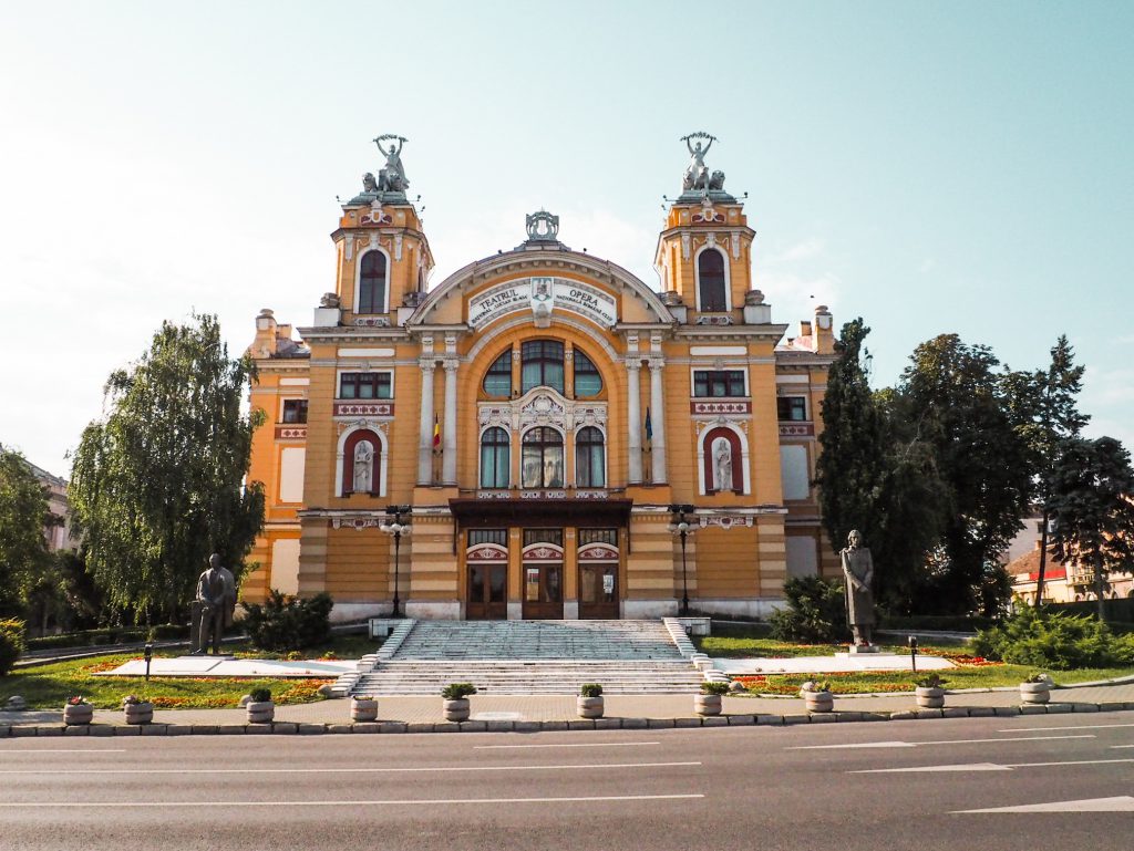 Bezoek het prachtige theater in Cluj-Napoca