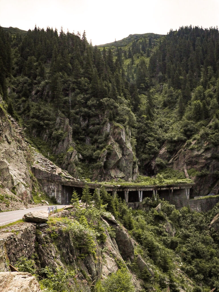 Bergtunnel op Transfagarasan road